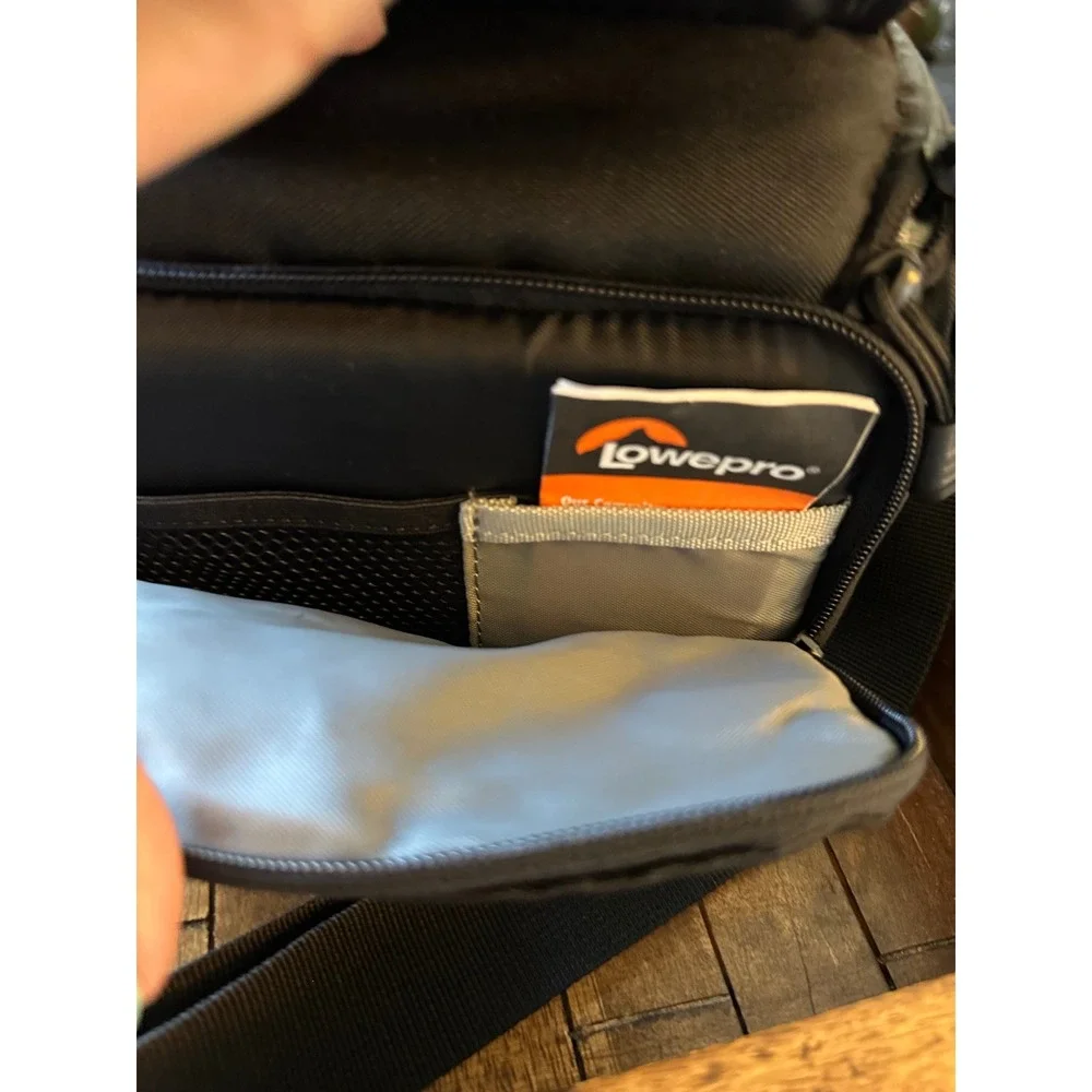 Lowepro Camera Bag Black Padded Shoulder Strap All Weather Cover Organizer‎ Case